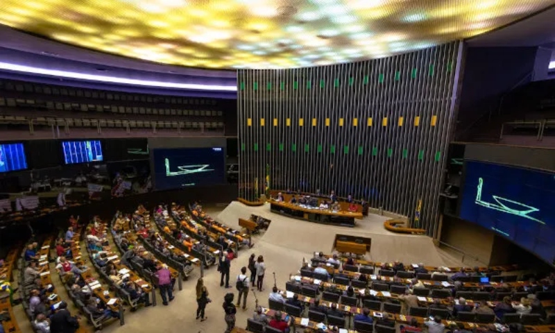 Câmara dos Deputados busca consenso sobre comissões em meio a disputa nesta quinta-feira (13)