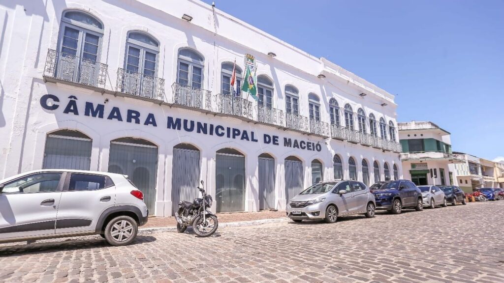 Previsão indica semana com chuvas em Maceió: fique preparado!