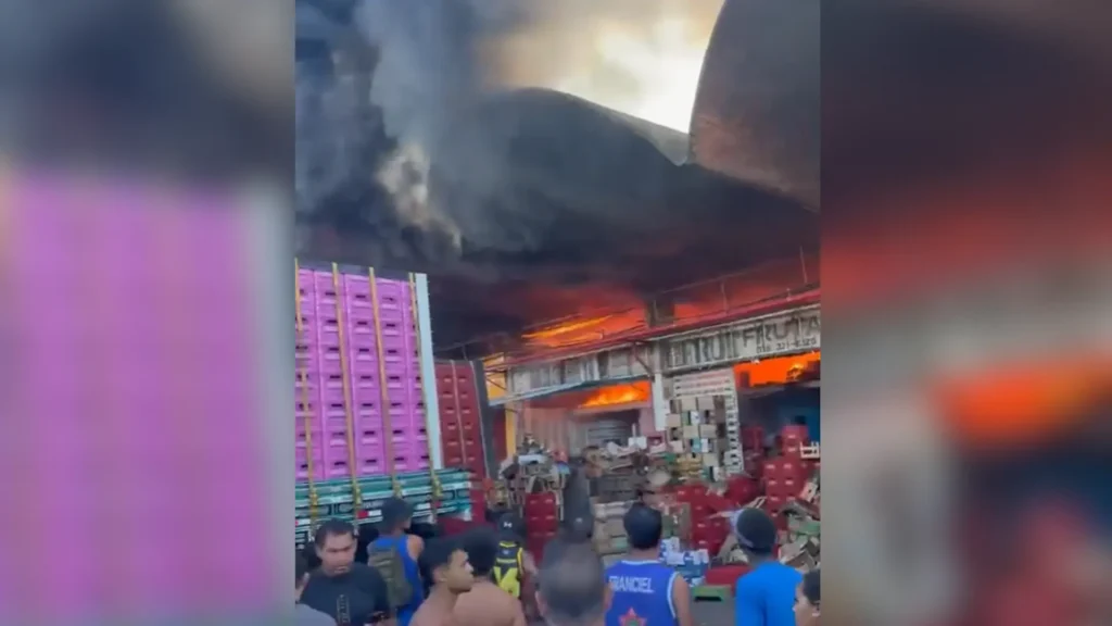 Incêndio atinge galpão da Ceasa e causa grandes prejuízos
