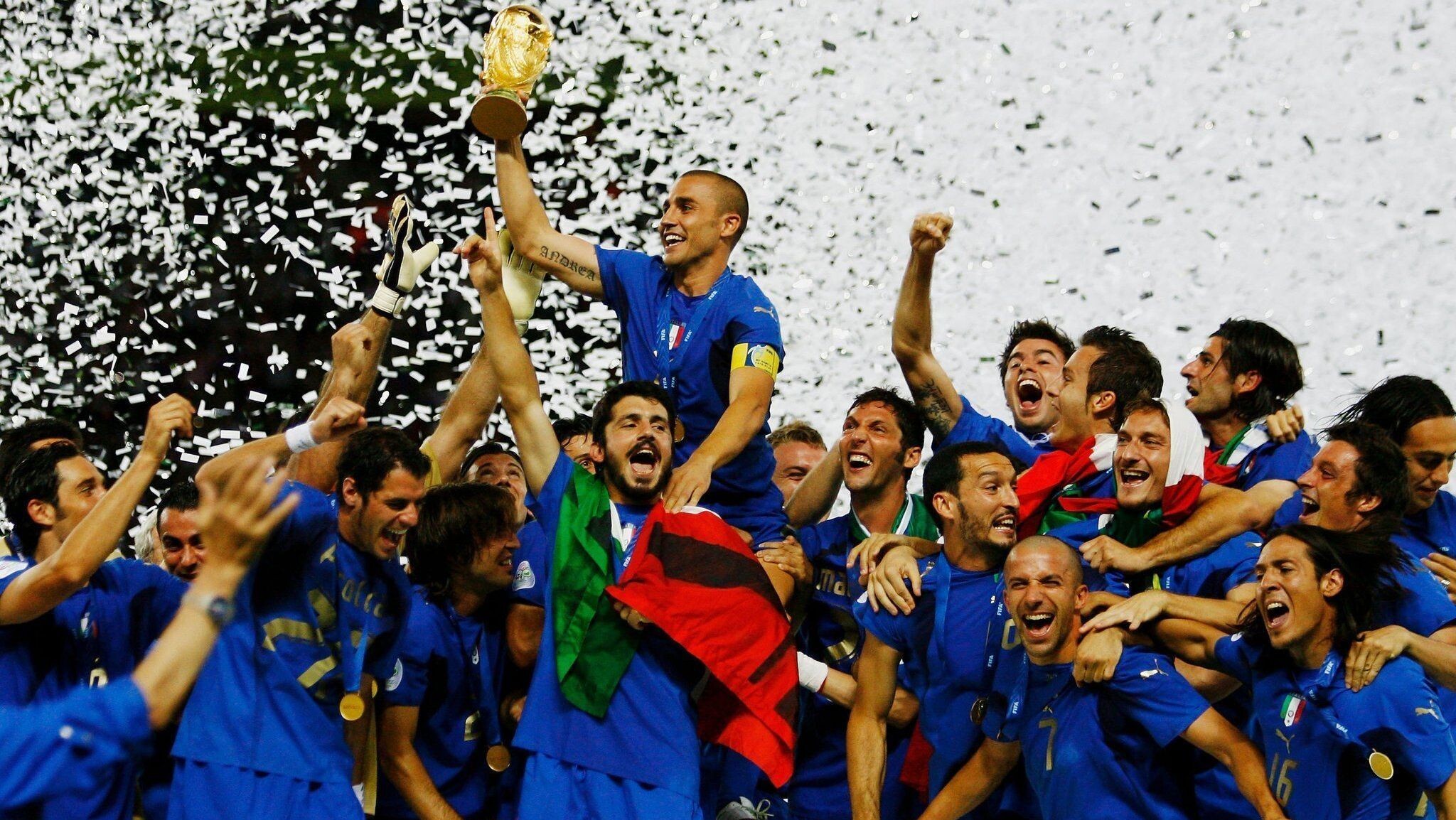 Campeões de 2006 apontam crise estrutural no futebol italiano agora