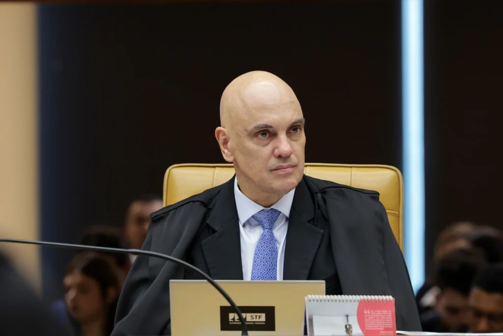 Moraes defere prisão domiciliar a Bolsonaro com segurança jurídica