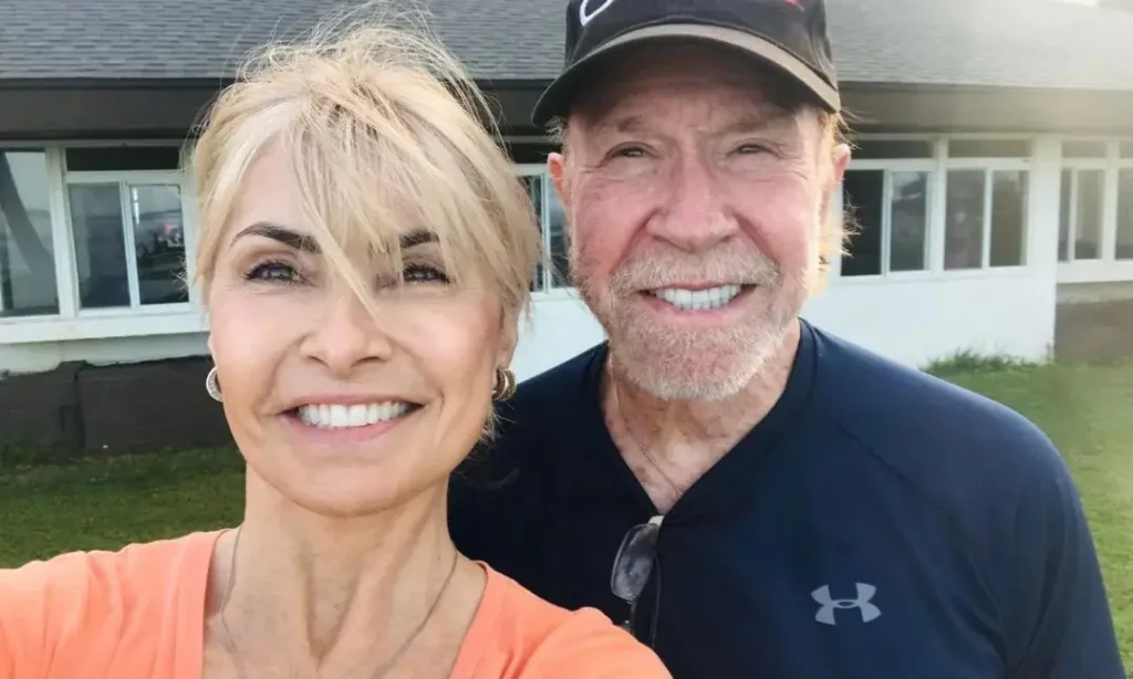 Gena O’Kelley: A vida ao lado de Chuck Norris e suas histórias.