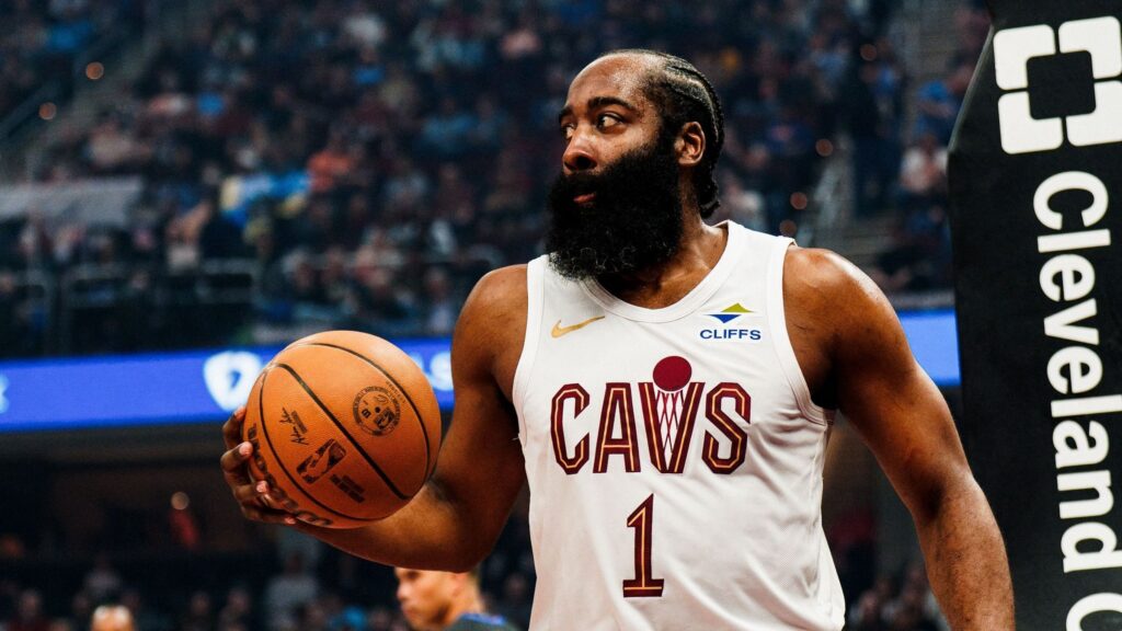 James Harden supera marca de 29 mil pontos na NBA com vitória