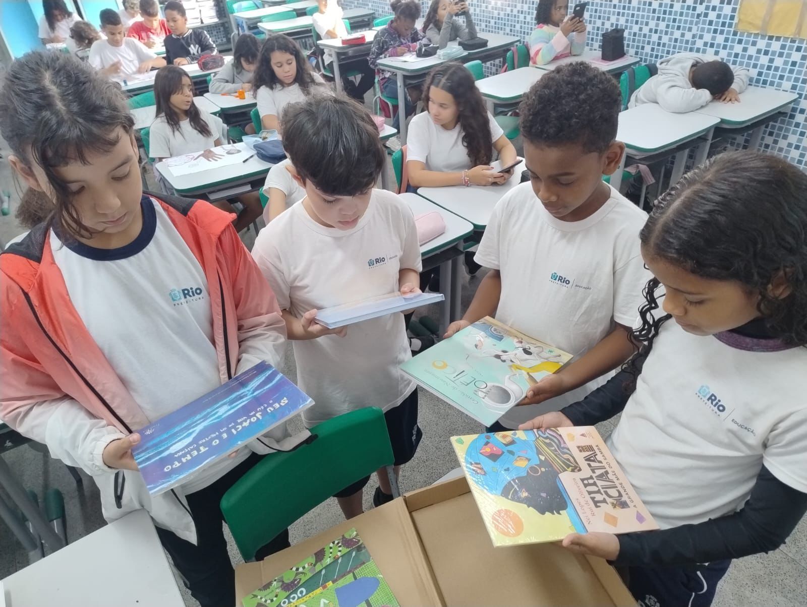 Escolas do RJ recebem projeto de literatura indígena e inclusão social