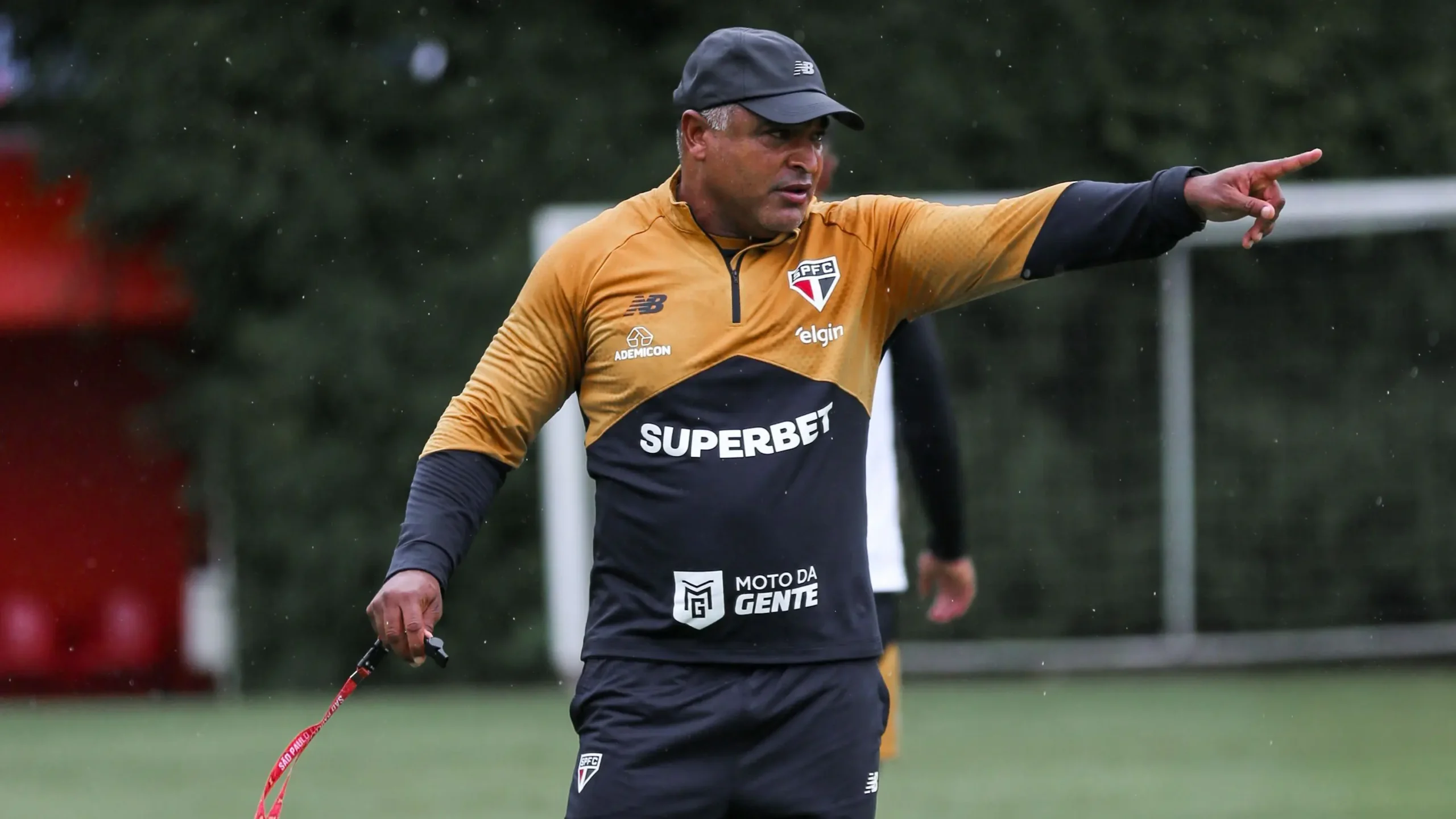Instável, São Paulo se reapresenta com foco em vitória sob Roger