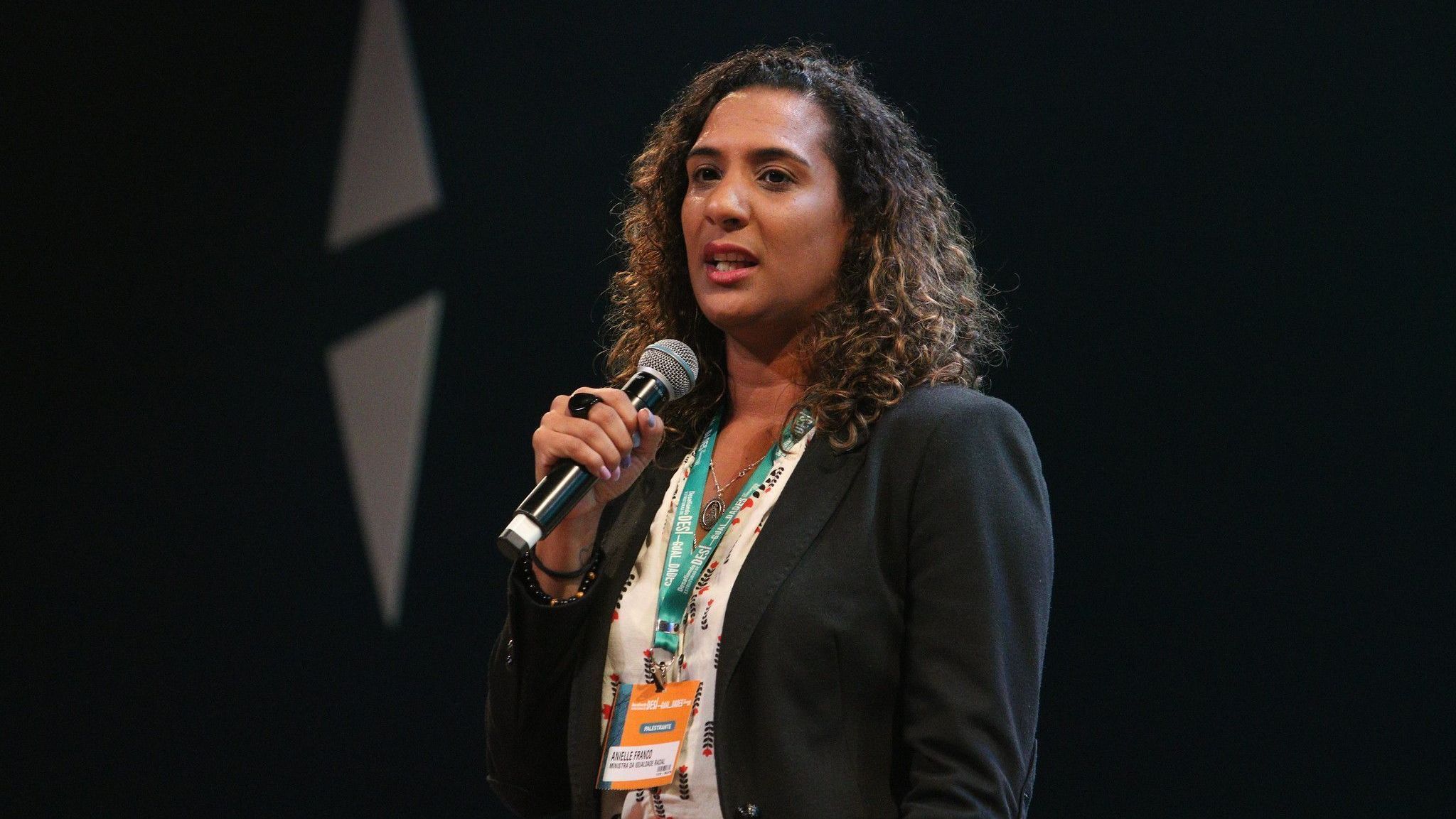 Denúncia contra Silvio estimula mulheres a se posicionarem firmes