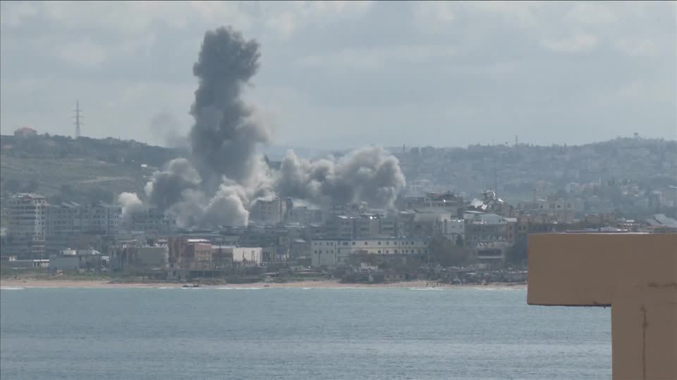 Israel bombardeia Líbano após anúncio de cessar-fogo eficaz