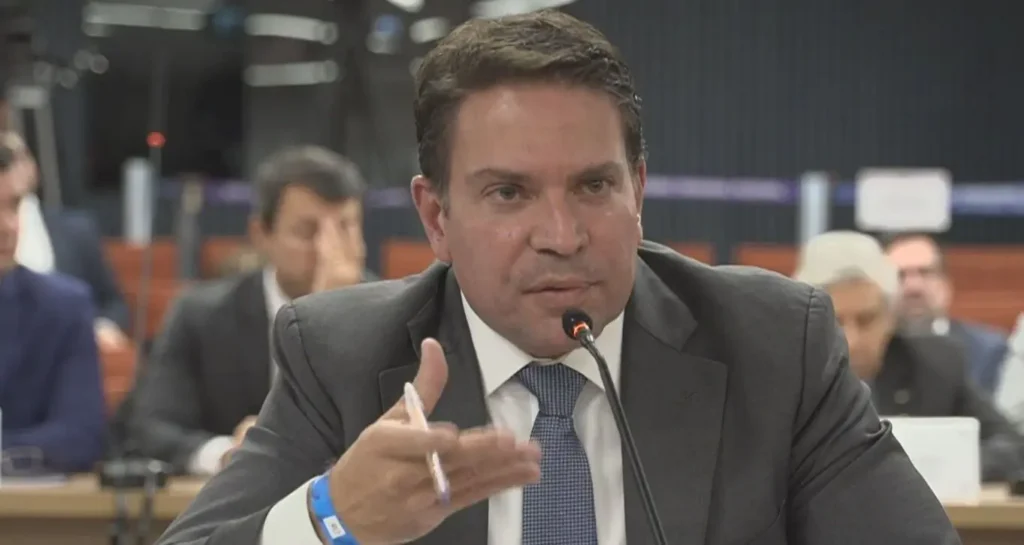 Oposição vai pedir asilo político para Ramagem nos EUA