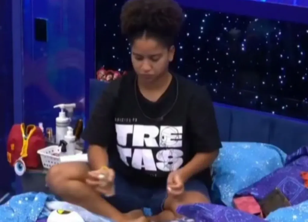 BBB 26: Milena causa polêmica ao usar perfume na cama de Ana Paula