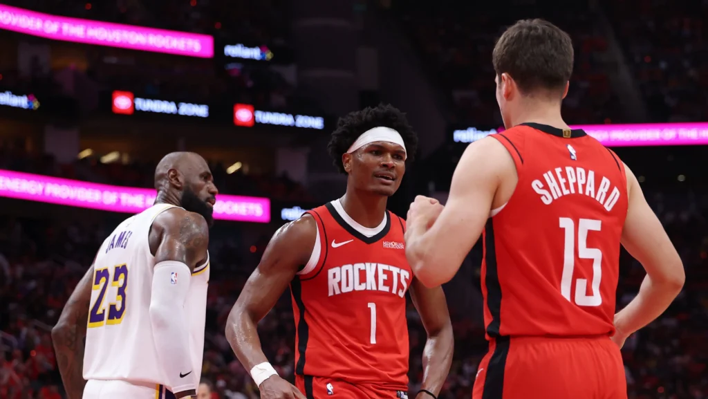 Rockets vencem Lakers e mantêm esperança na NBA 2023
