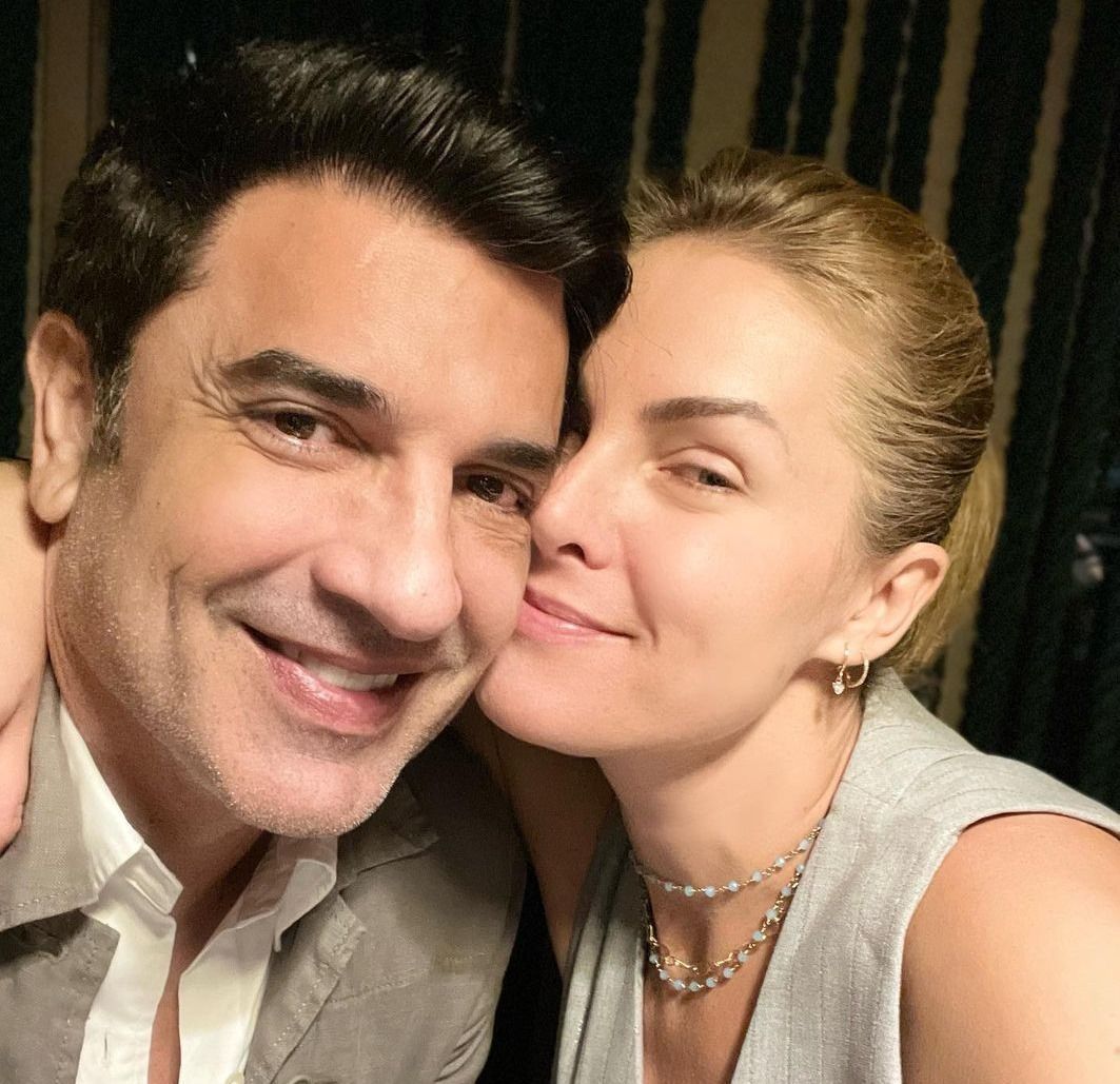 Ana Hickmann e Edu Guedes celebram primeira noite na casa nova