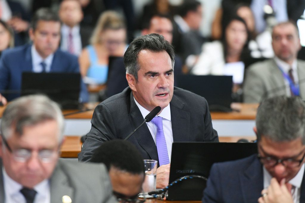 PF apreendeu celular, tablet e documentos na casa de Ciro: Entenda os detalhes.