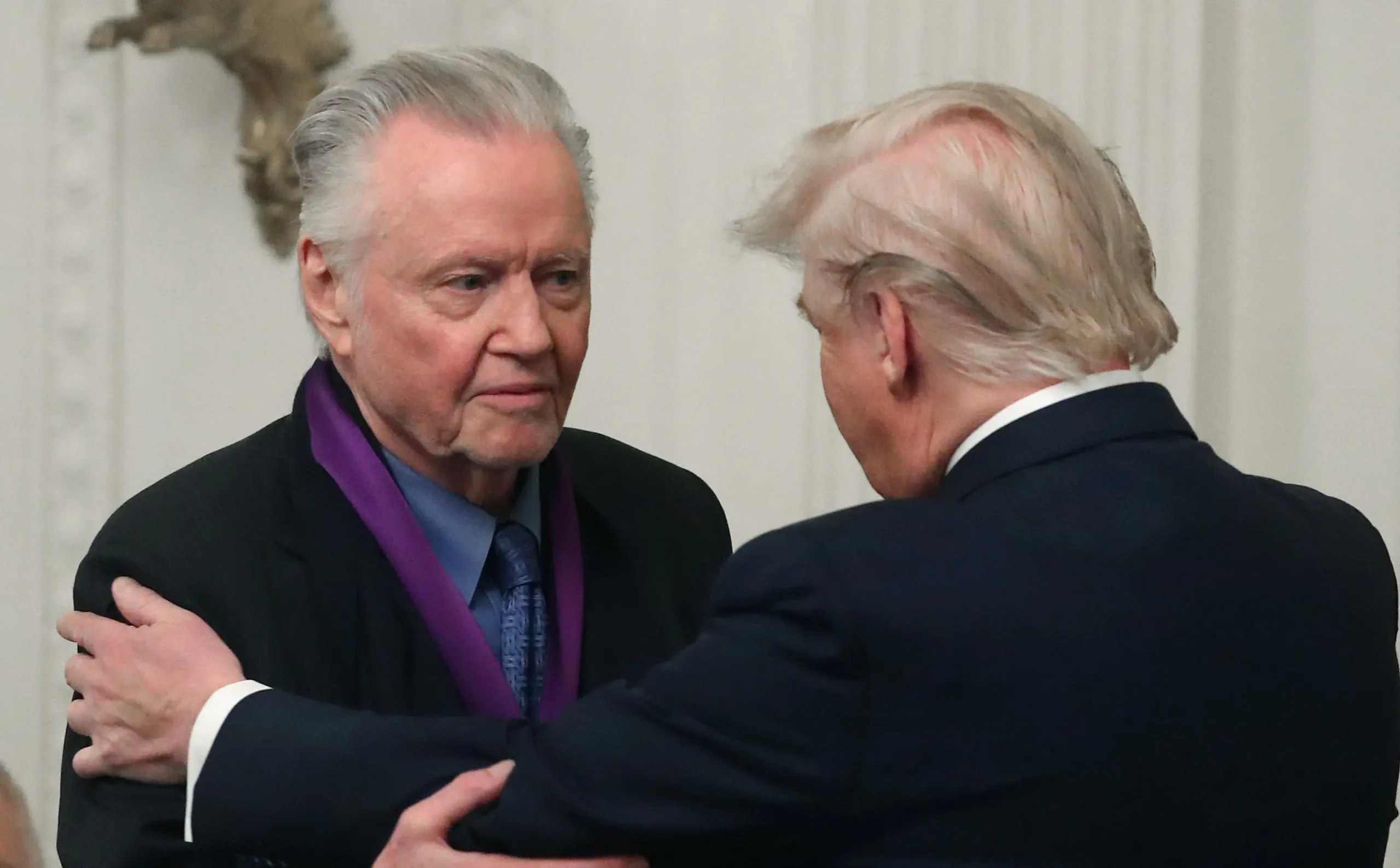 Jon Voight se reúne com Trump para apoiar incentivos fiscais em Hollywood