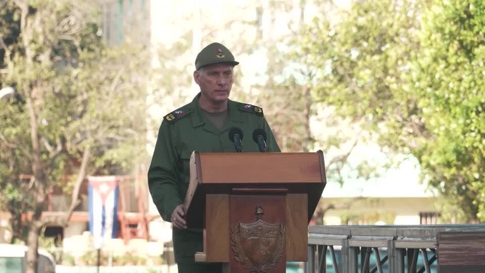 Presidente de Cuba diz que ilha não vai se render a ameaças