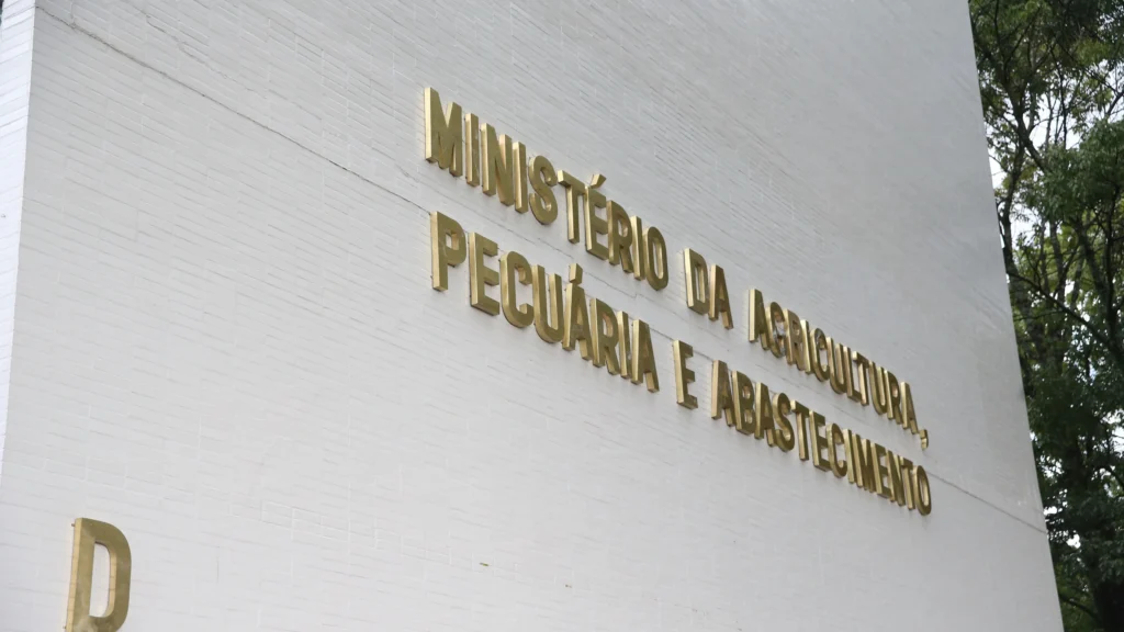 Ministério da Agricultura estabelece gabinete de crise com UE para soluções eficazes