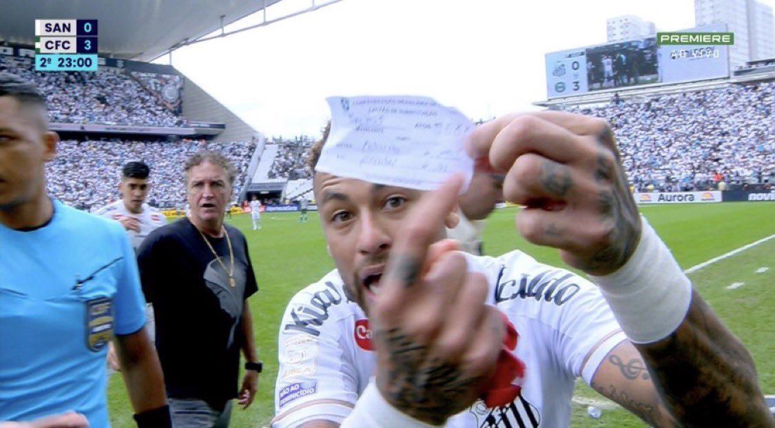 Erro do árbitro faz Neymar ser substituído erroneamente em jogo