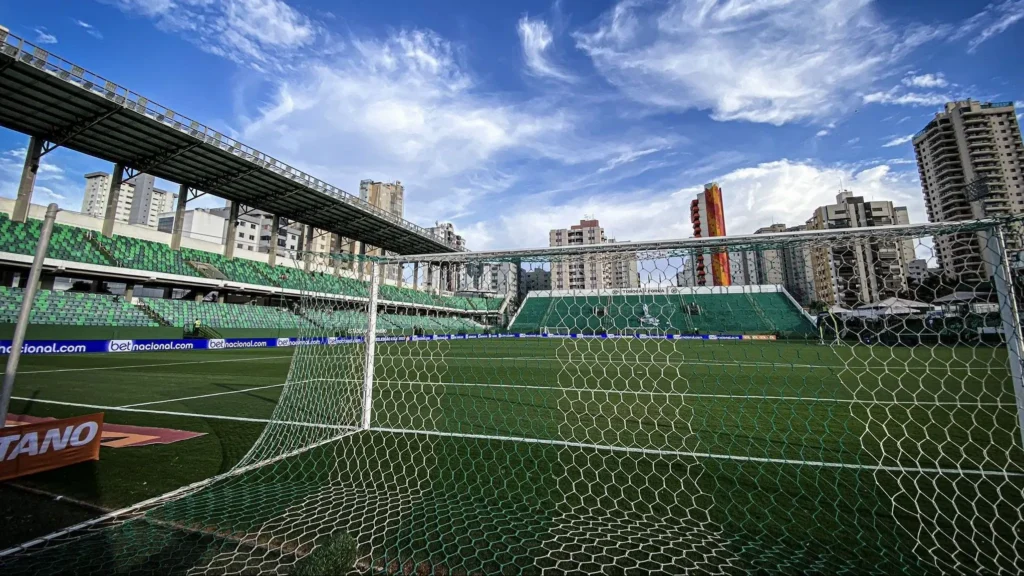 Goiás x Botafogo-SP: onde assistir ao jogo do Brasileirão Série B