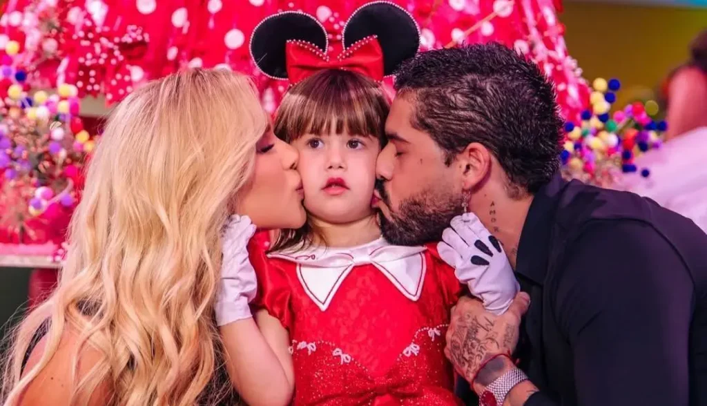 Virginia e Zé Felipe saem juntos da festa da filha com amor