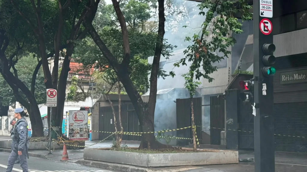 Incêndio atinge prédio do Consulado da Itália na Avenida Paulista