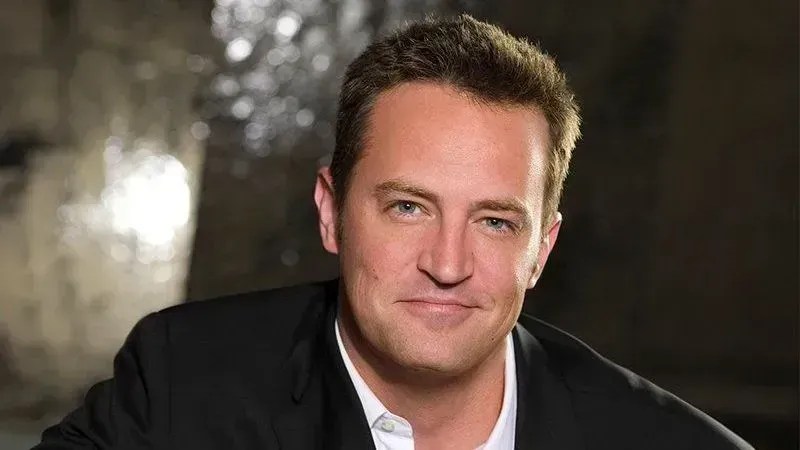 Médico de Matthew Perry pede julgamento por tráfico de drogas