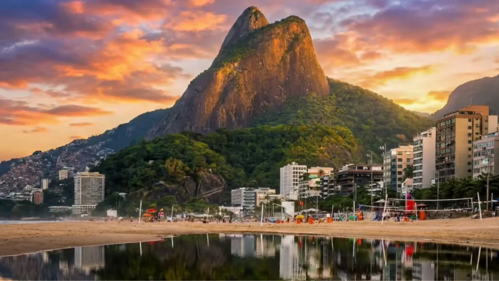 Céu nublado, chuva e sol: previsão do tempo no Rio de Janeiro