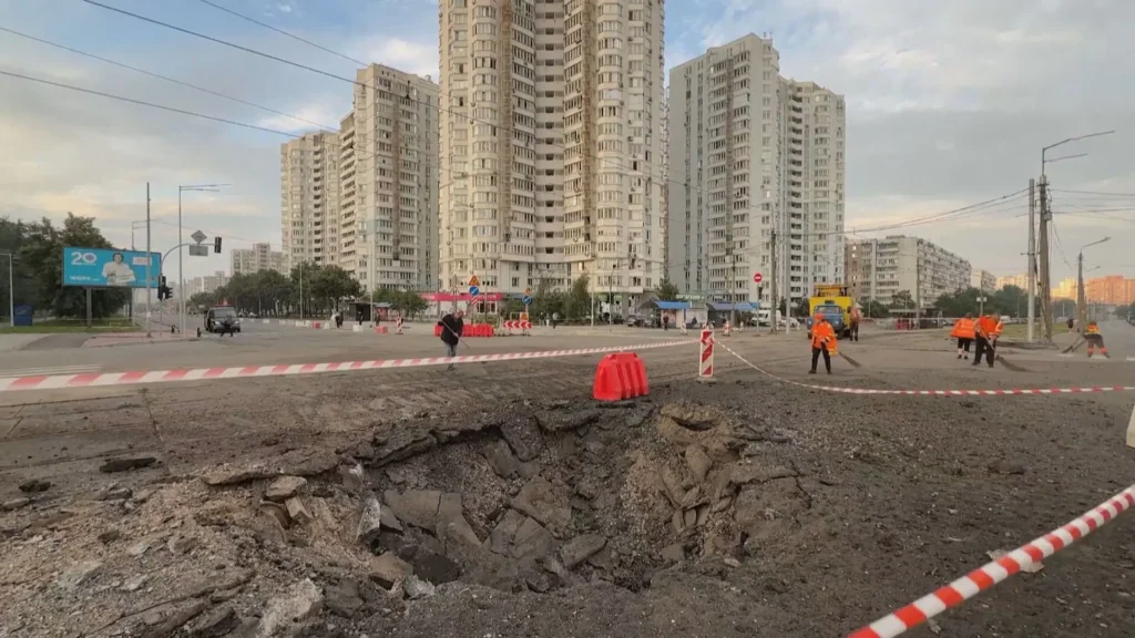 Ataque da Rússia contra Kiev deixa 10 feridos e provoca pânico