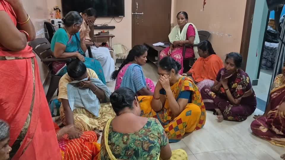 Barco afunda no Vietnã e mata 15 turistas indianos