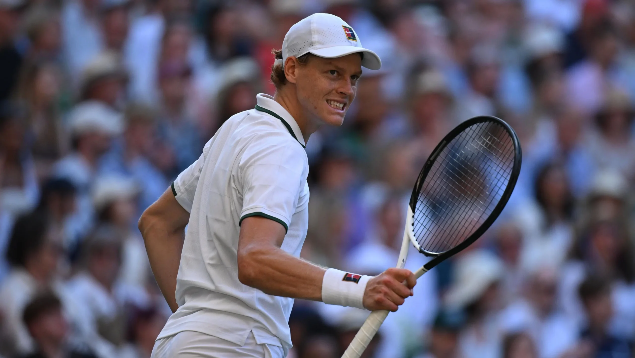 Sinner vence Zverev de virada e garante bicampeonato em Wimbledon