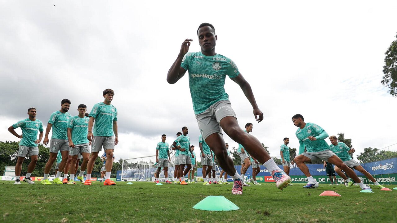 Arias volta aos treinos do Palmeiras e se prepara para desafios