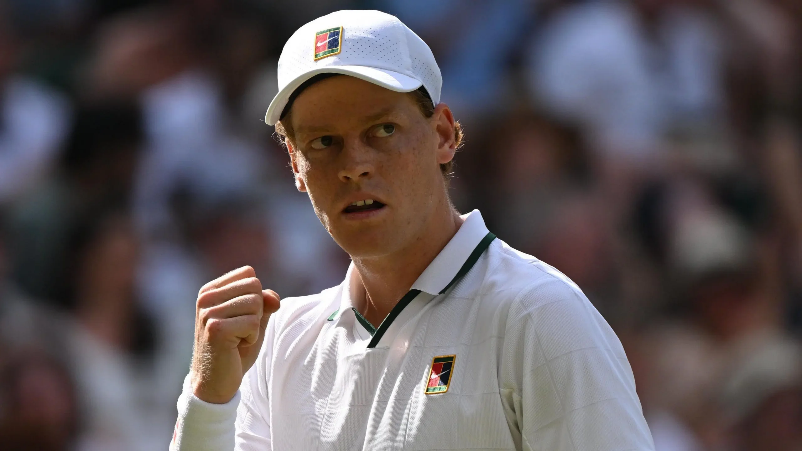 Sinner atropela Djokovic e garante vaga na final de Wimbledon