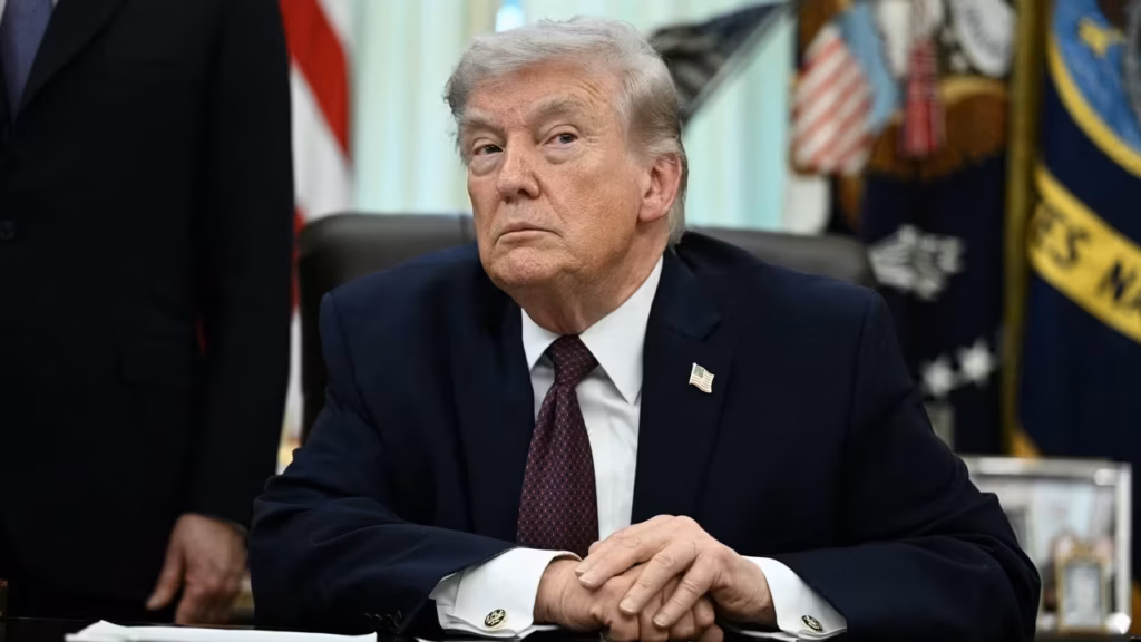 Trump volta a dizer que a Groenlândia deve ser dos EUA.