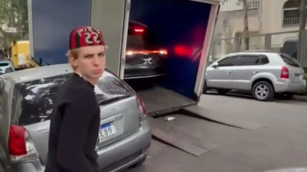 Três meses depois, Juliano Floss ganha carro do BBB26