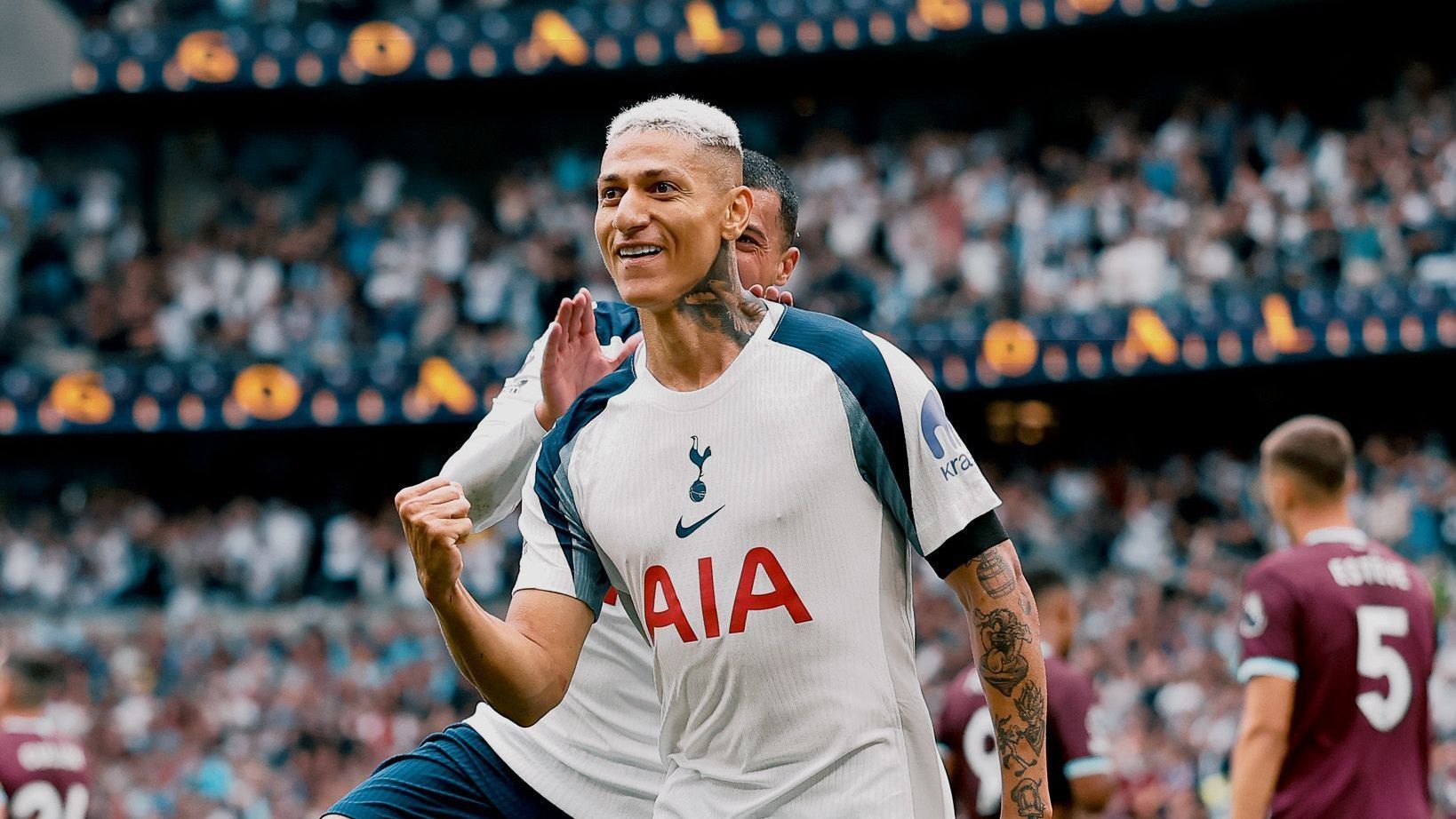 Richarlison marca na vitória do Tottenham em amistoso recente