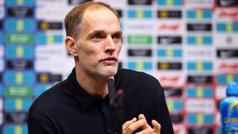 Técnico alemão da Inglaterra namora brasileira; saiba mais sobre eles