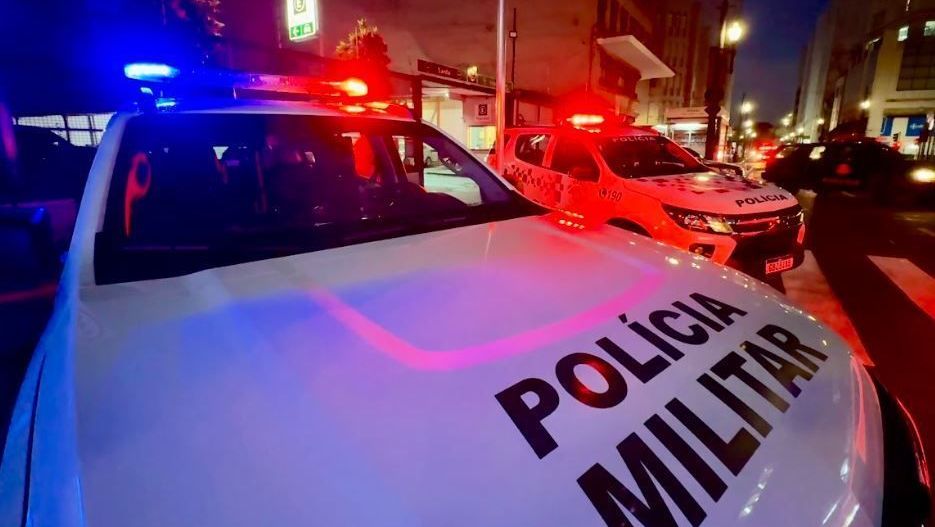 Crianças são achadas mortas dentro de carro e pai é preso em SP