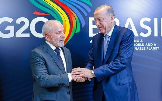 Lula telefona a Erdogan e fortalece cooperação em defesa