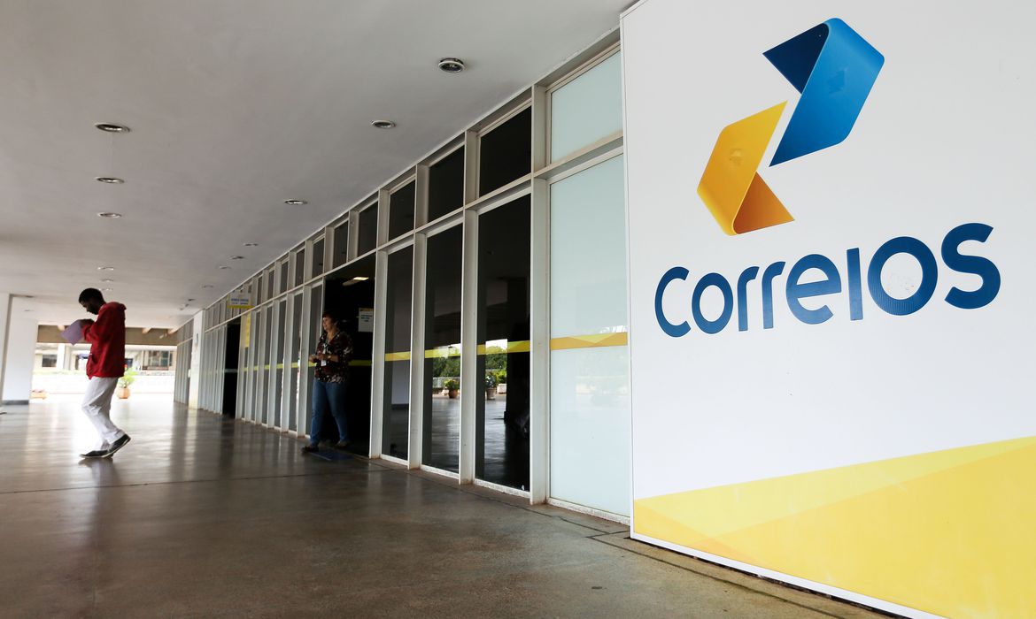 Correios passam a entregar compras do Paraguai no Brasil: regras essenciais