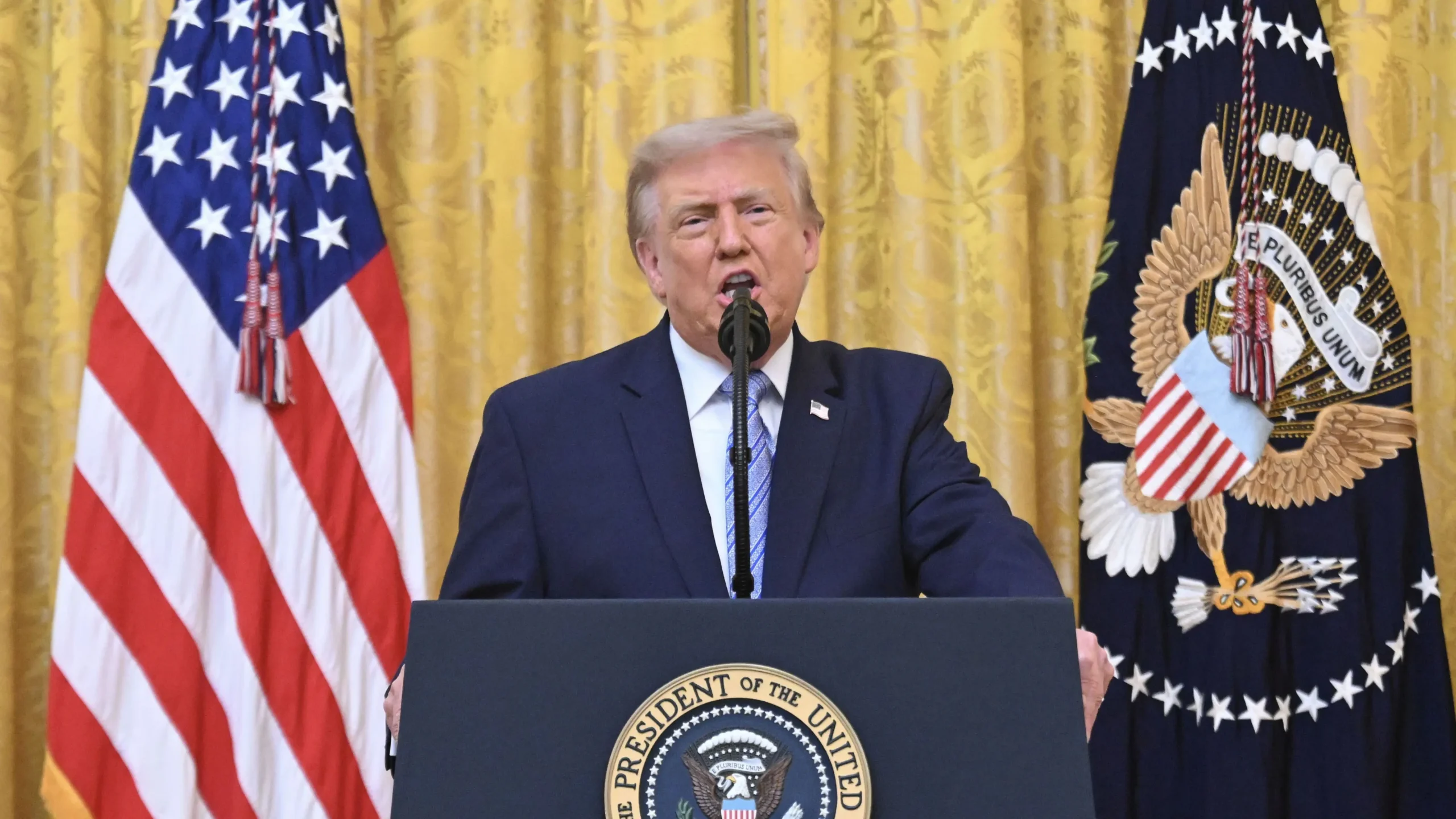 Trump diz que Congresso quer regulamentar setor de IA e sua fraqueza