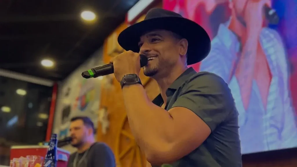 Eduardo, cantor sertanejo, luta contra leucemia aos 38 anos