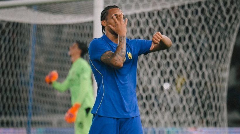 Brasileiro fora da Copa brilha em triunfo do Chelsea sobre o Milan