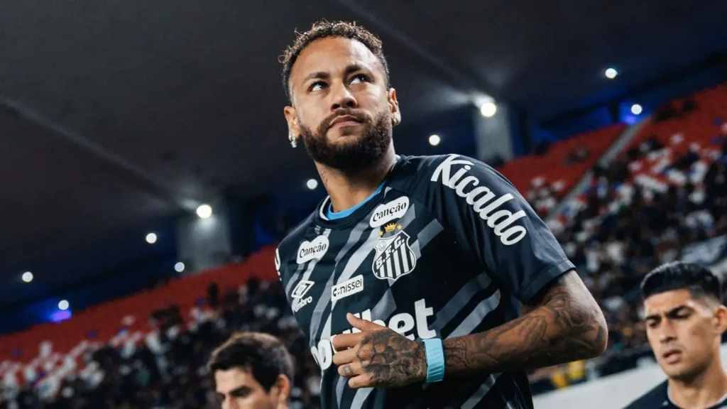 Sem Neymar, Cuca ajusta Santos para enfrentar o Athletico-PR