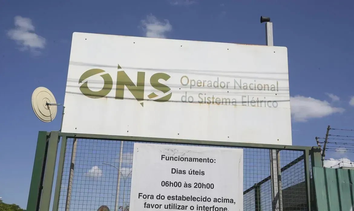 ONS aciona plano emergencial para ajuste de fornecimento de energia