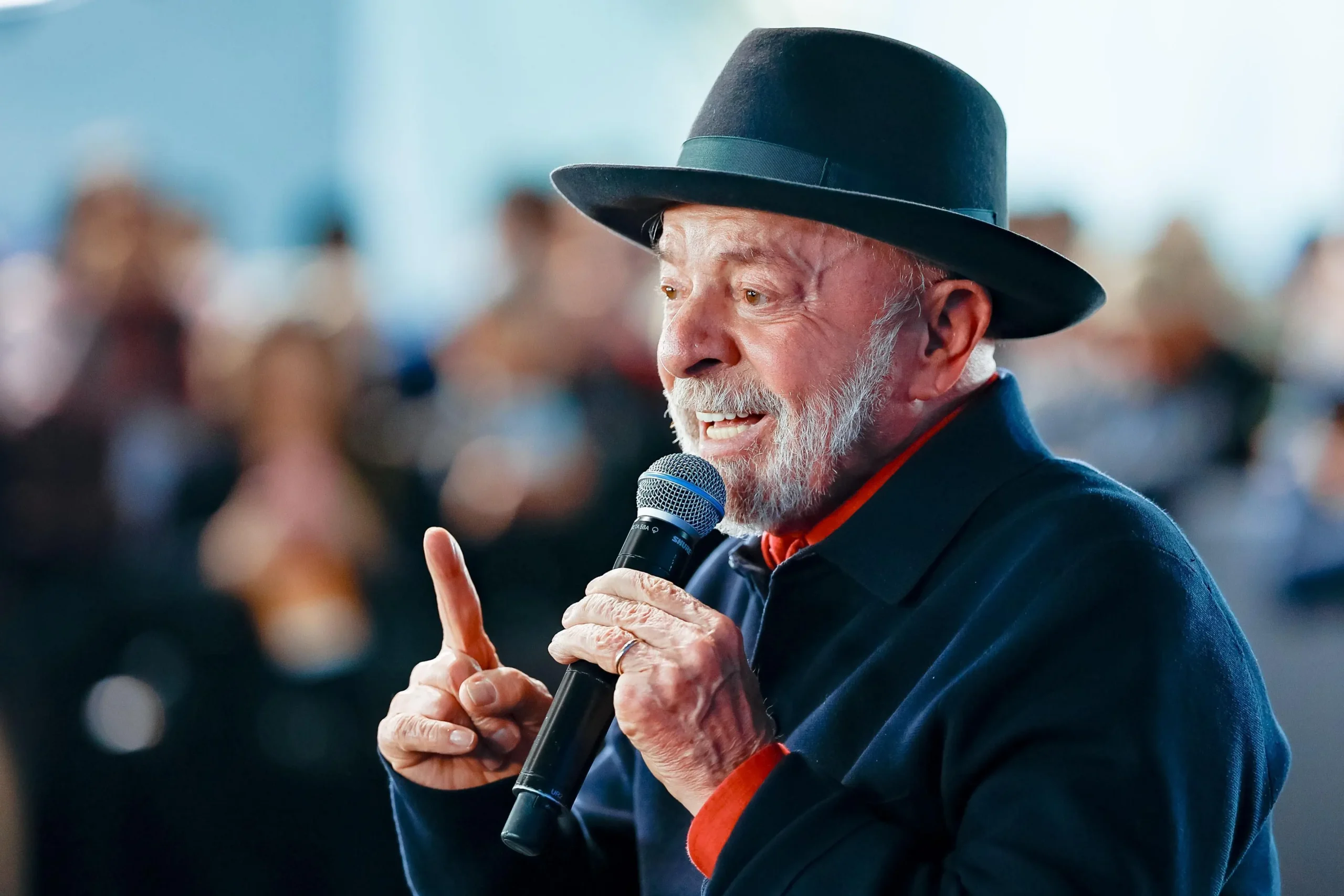 Lula diz confiar em Lulinha e mantém investigações abertas