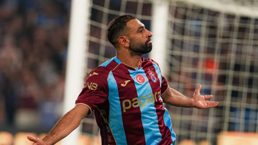 Salah marca dois e decide vitória do Trabzonspor na liga