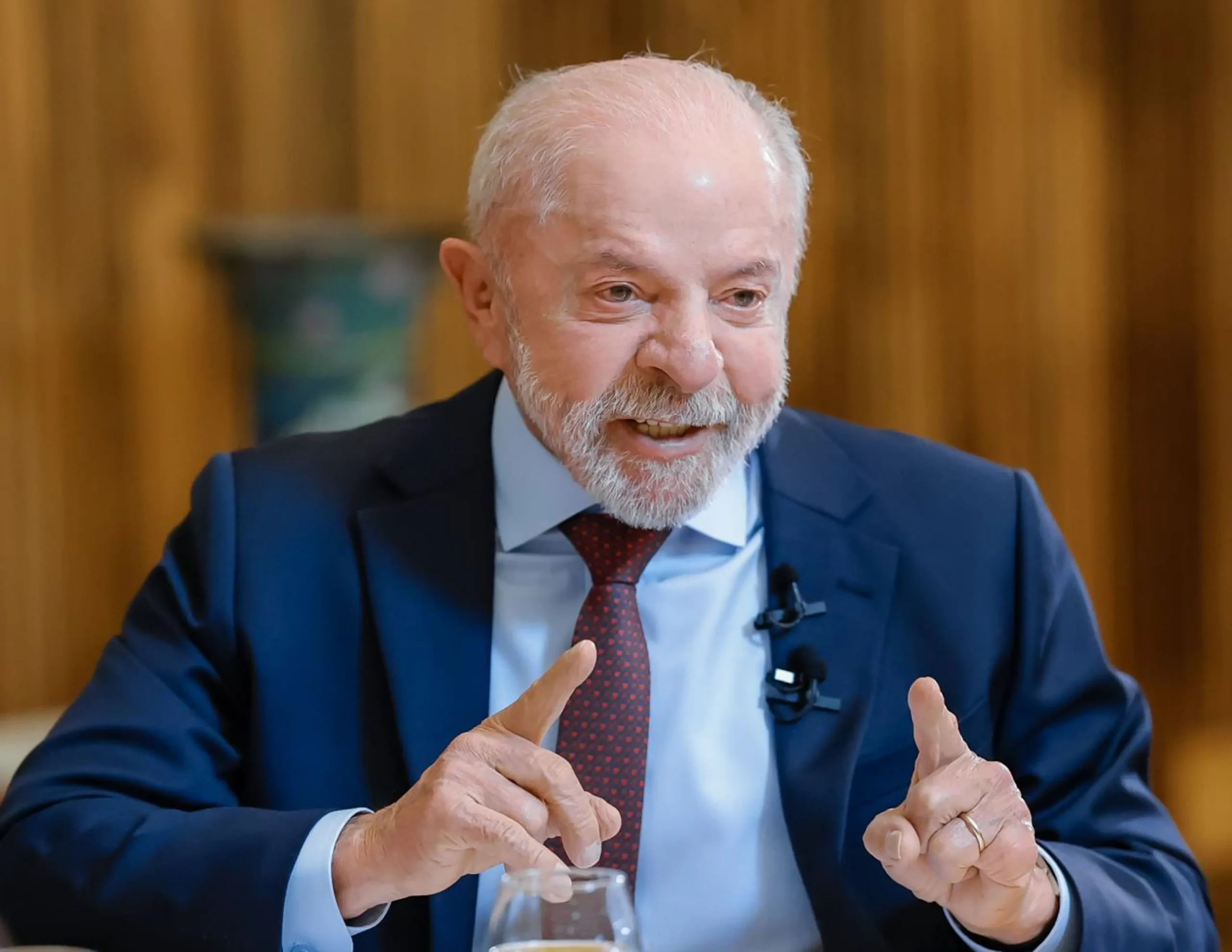 "Quem é amigo do presidente é o povo e não o Vorcaro"