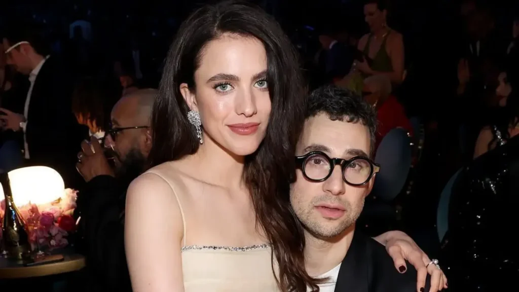 Jack Antonoff ironiza divórcio com Margareth Qualley em nova música