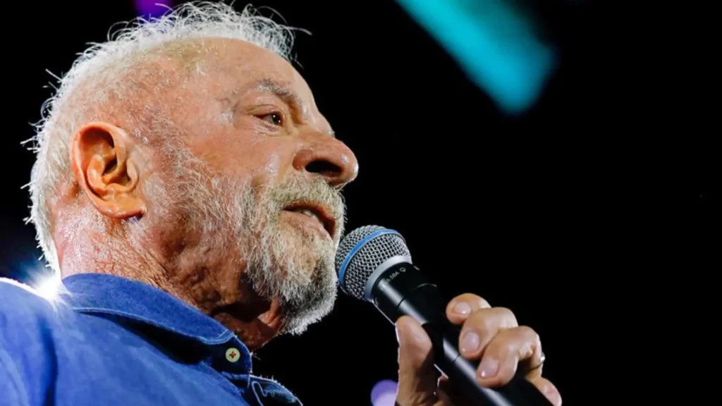 Flávio usa fala de Lula sobre mulheres em contexto eleitoral desafiador