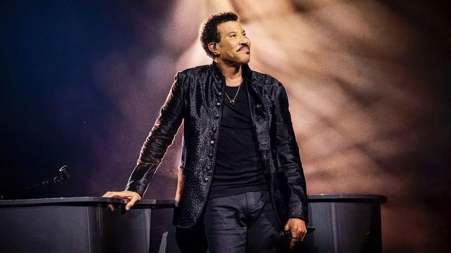 Lionel Richie confirma retorno ao "American Idol" em grande estilo