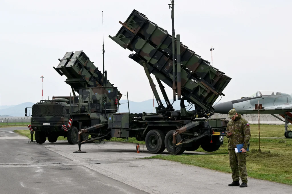 Ucrânia poderá fabricar mísseis Patriot dos EUA para defesa eficaz