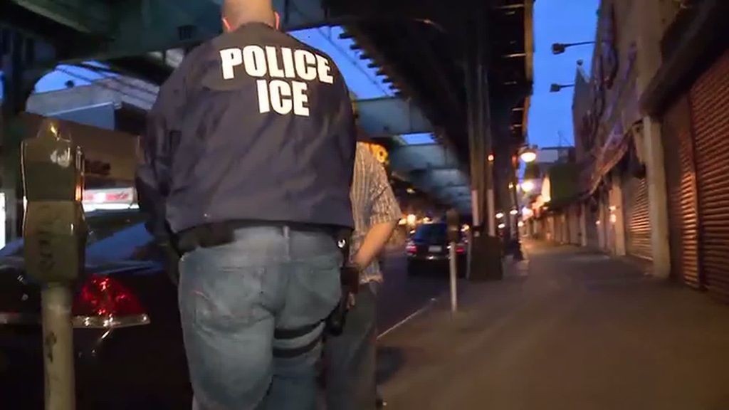 Agente do ICE atira em homem com criança em NY: Entenda o caso
